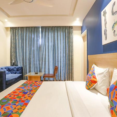 Fabhotel Jhs Studio Gurgaon Esterno foto