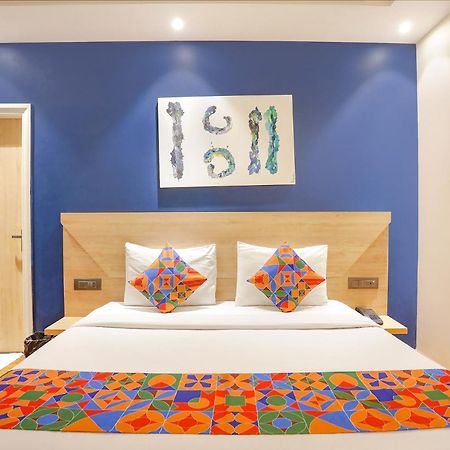 Fabhotel Jhs Studio Gurgaon Esterno foto