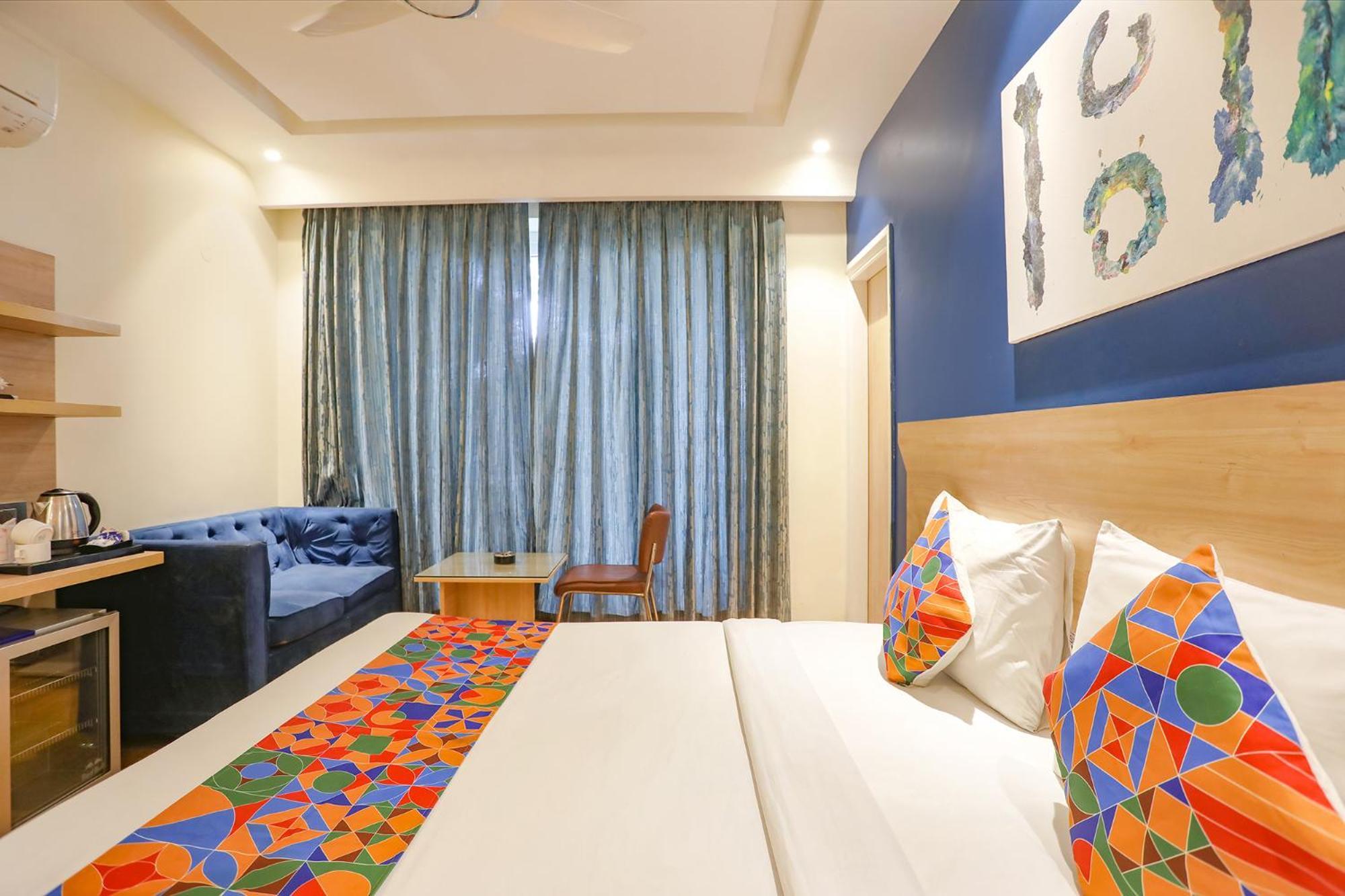 Fabhotel Jhs Studio Gurgaon Esterno foto