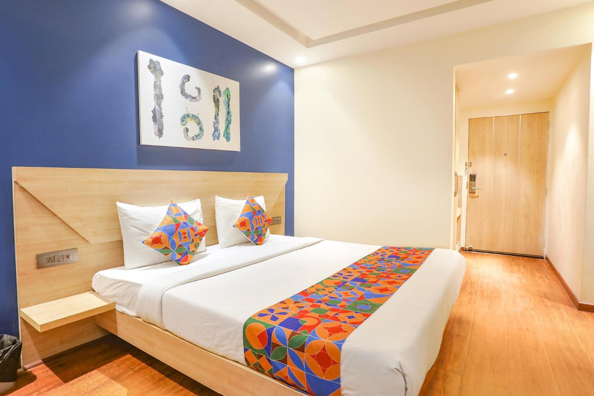 Fabhotel Jhs Studio Gurgaon Esterno foto