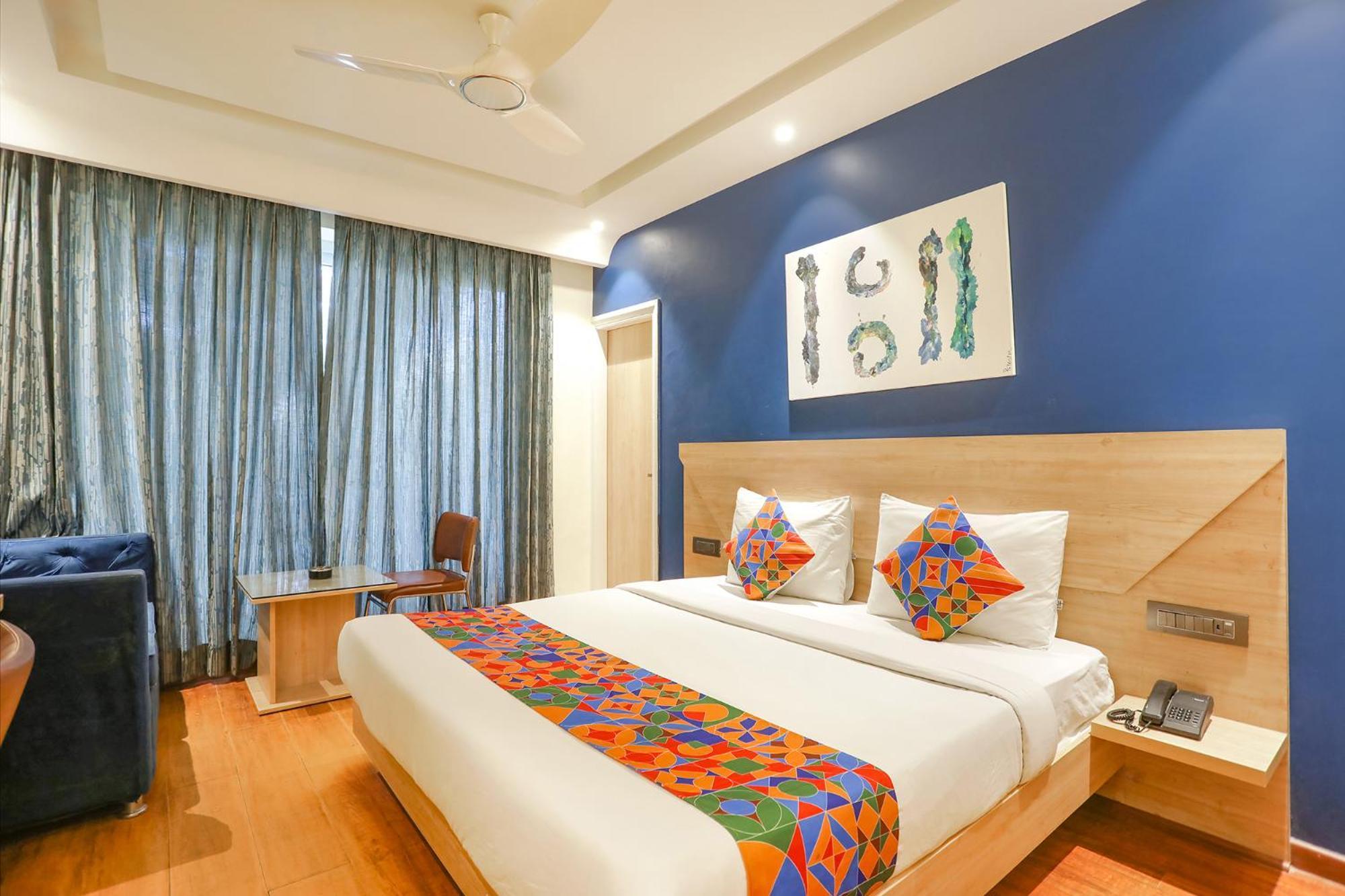 Fabhotel Jhs Studio Gurgaon Esterno foto